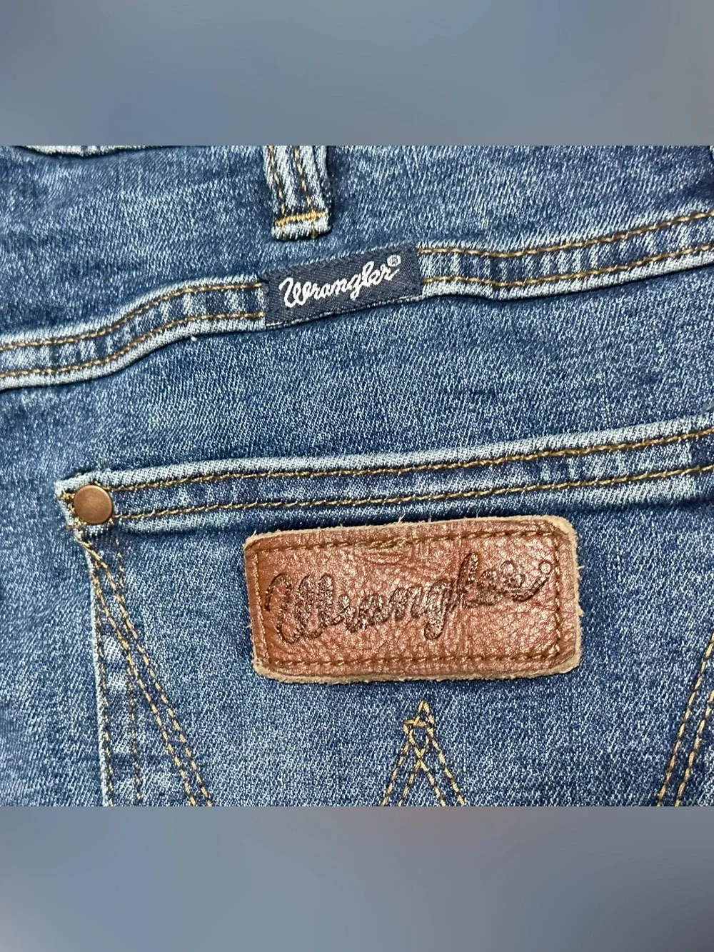 Wrangler Retro high rise flare jeans size 27 x 30 - Picture 10 of 15